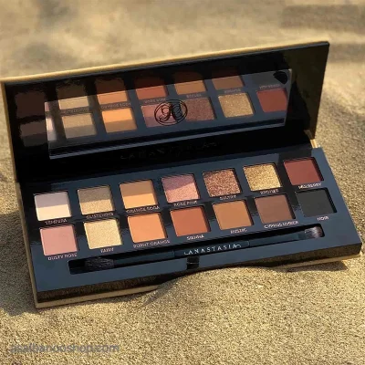 پالت سایه 14 رنگ آناستازیا مدل Anastasia Soft Glam