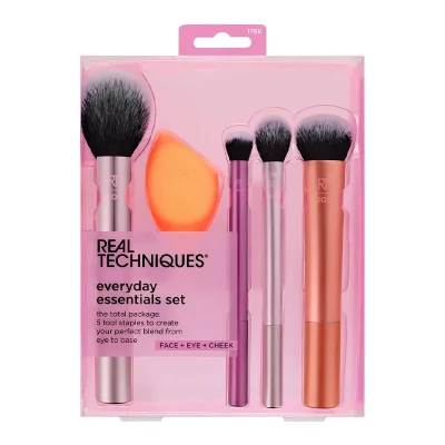 ست براش و پد آرایشی ریل تکنیک مدل Real Techniques Everyday Essentials