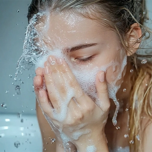 روتین مراقبت از پوست در زمستان: معرفی 5 ترکیب نجاتدهنده و استراتژیک 2 روتین مراقبت از پوست در زمستان: معرفی 5 ترکیب نجاتدهنده و استراتژیک