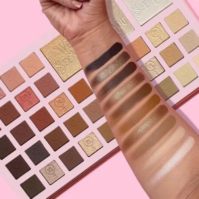 پالت سایه چشم پی لوئیس مدل P.Louise Eyedentify Your Worth